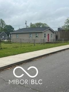 1710 S Birch St, Muncie, IN 47302 - exterior space with fence private yard