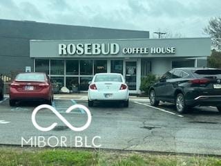 1710 S Birch St, Muncie, IN 47302 - view of uncovered parking lot
