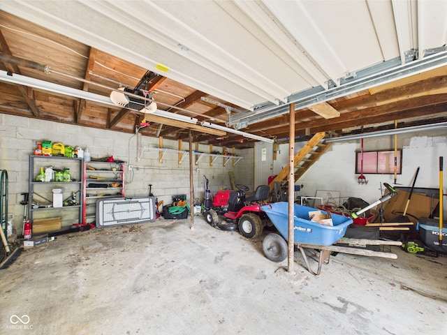 garage featuring concrete block wall