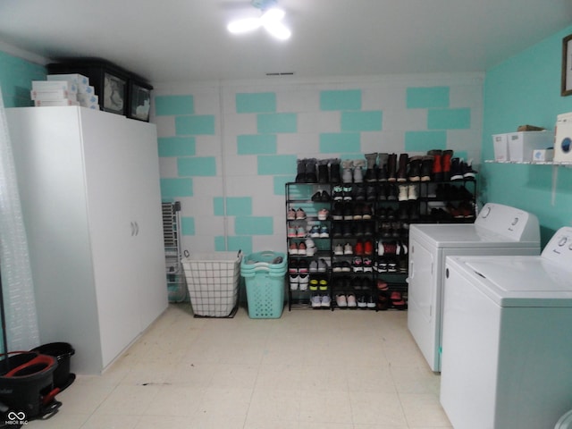 3426 Ireland Dr, Indianapolis, IN 46235 - washroom with laundry area, washing machine and dryer, and light floors