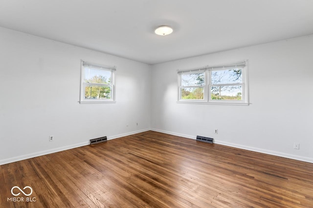 3200 Raible Ave, Anderson, IN 46011 - unfurnished room with baseboards, a healthy amount of sunlight, and visible vents