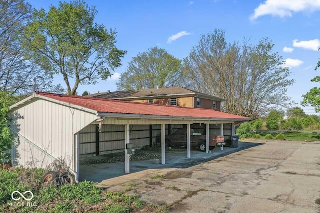 3200 Raible Ave, Anderson, IN 46011 - view of parking with a pole building