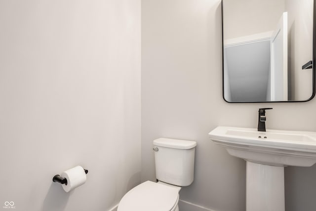 401 Jersey St, Westfield, IN 46074 - bathroom featuring toilet and baseboards