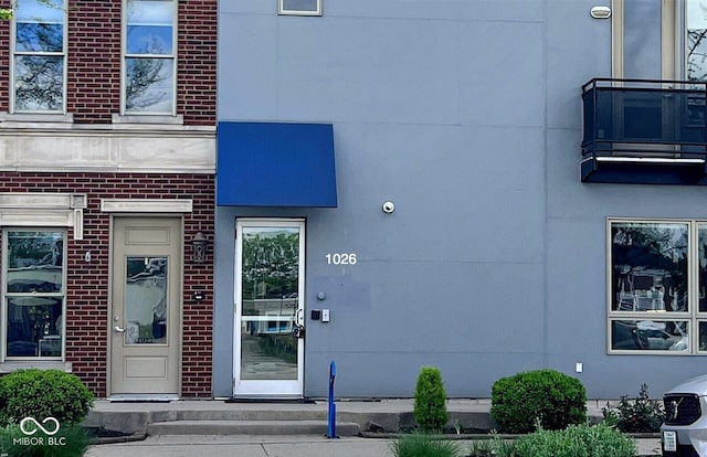 1026 Jackson St, Columbus, IN 47201 - view of entrance to property