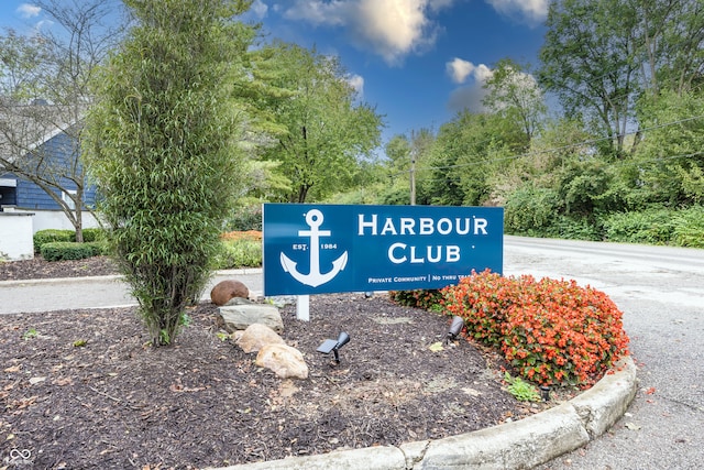 2823 Somerset Bay, Indianapolis, IN 46240 - view of community sign