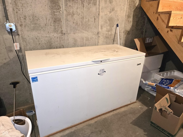 view of clothes washing area
