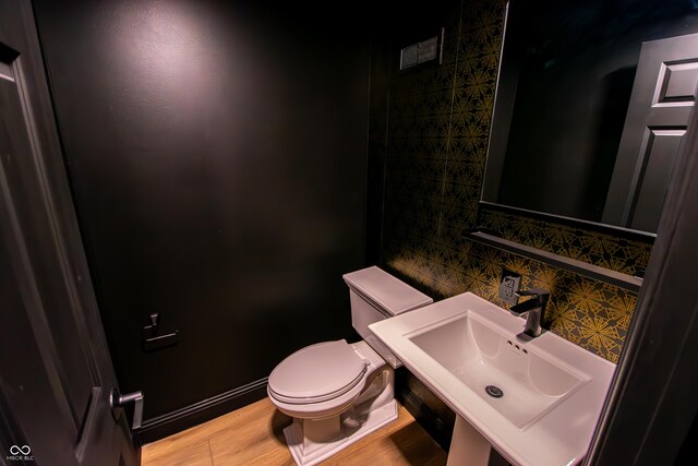 12520 E Stanley Rd, Selma, IN 47383 - half bath featuring toilet and a sink