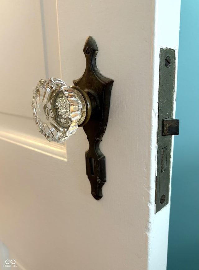 155 N Franklin Rd, Indianapolis, IN 46219 - view of details
