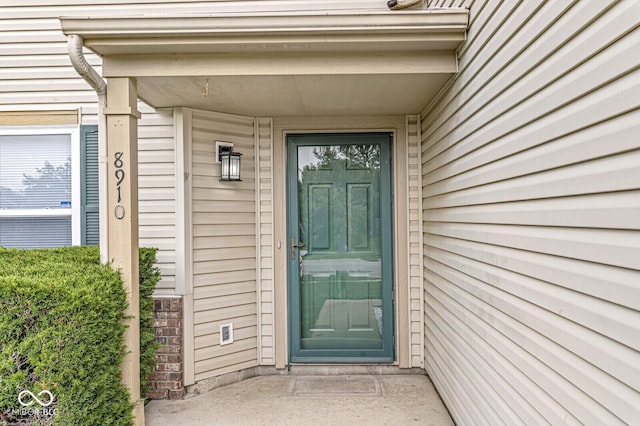 view of exterior entry