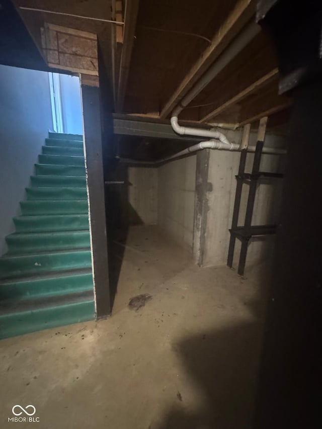 317 Legacy Blvd, Greenwood, IN 46143 - unfinished below grade area featuring stairs