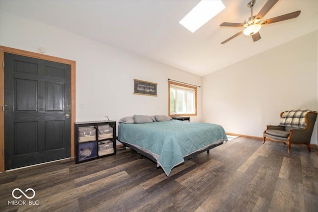 11815 E Pocahontas Dr, Greencastle, IN 46135 - bedroom with vaulted ceiling, wood finished floors, baseboards, and ceiling fan