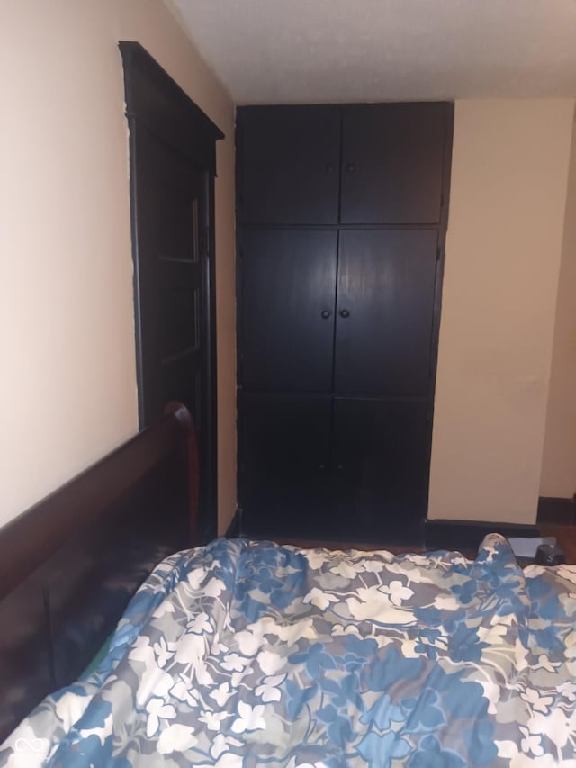 bedroom with a closet