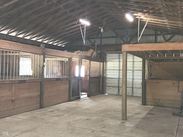 9909 E Mcgregor Rd, Indianapolis, IN 46259 - view of stable