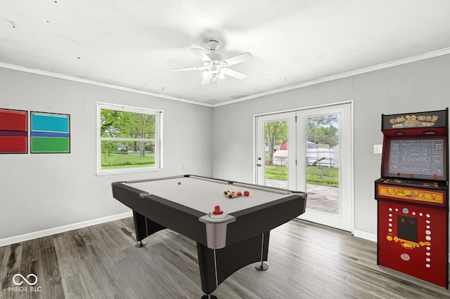 playroom featuring baseboards and ornamental molding