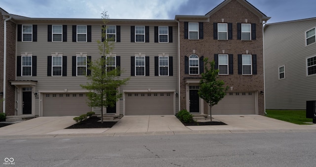 14226 Frostburg Dr, Carmel, IN 46033 - photo 1