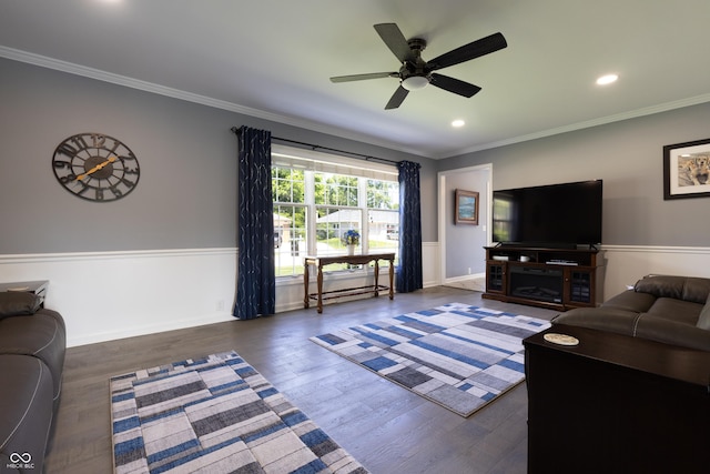 3829 Waycross Dr, Columbus, IN 47203 - living room featuring crown molding, a ceiling fan, wainscoting, wood finished floors, and recessed lighting
