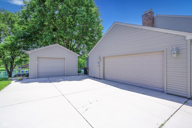 3829 Waycross Dr, Columbus, IN 47203 - view of detached garage