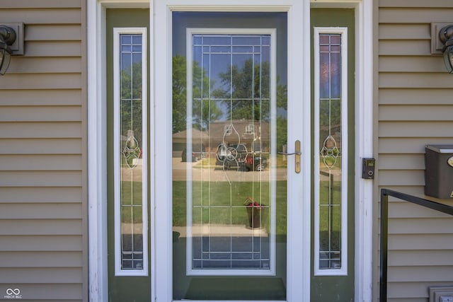 3829 Waycross Dr, Columbus, IN 47203 - view of property entrance