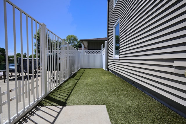 3829 Waycross Dr, Columbus, IN 47203 - view of yard with fence and a patio