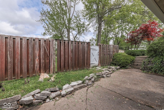 8903 Maple Hill Dr, Indianapolis, IN 46239 - view of yard with a gate and fence