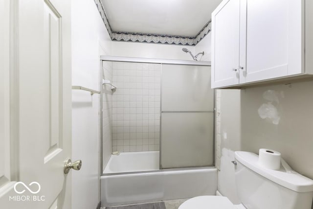 3134 W Hickory Woods Dr, Greenfield, IN 46140 - full bath featuring toilet and enclosed tub / shower combo