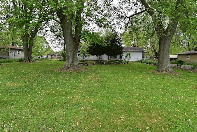 7228 Kimberly Ln, Plainfield, IN 46168 - view of yard