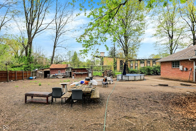 3975 Denwood Dr, Indianapolis, IN 46226 - view of yard featuring fence