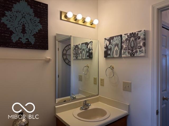 8002 Windham Lake Way Unit 33, Indianapolis, IN 46214 - bathroom featuring vanity