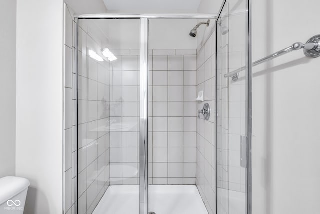 952 Junction Pl, Indianapolis, IN 46220 - bathroom with toilet and a shower stall