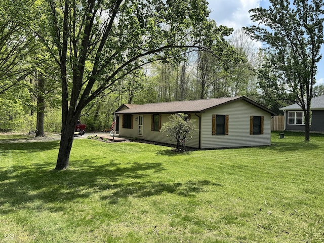 575 Mill Spgs, Coatesville, IN 46121 - view of front of property with a front yard