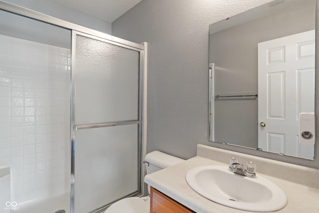 4136 Orchard Valley Ln, Indianapolis, IN 46235 - bathroom with an enclosed shower, toilet, vanity, and a textured ceiling