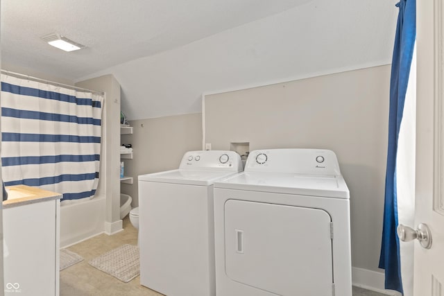 923 S State Ave, Indianapolis, IN 46203 - washroom with separate washer and dryer and a textured ceiling
