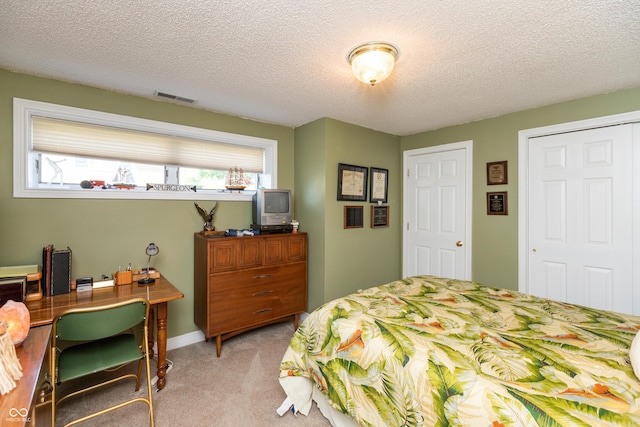 889 E N Shore Dr, Brownstown, IN 47220 - carpeted bedroom with a textured ceiling and an office area
