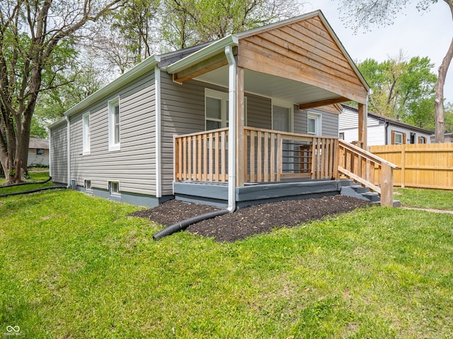 view of front of property with covered porch