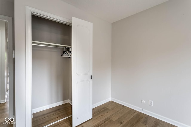1142 Canterbury Sq S Unit B, Indianapolis, IN 46260 - view of closet