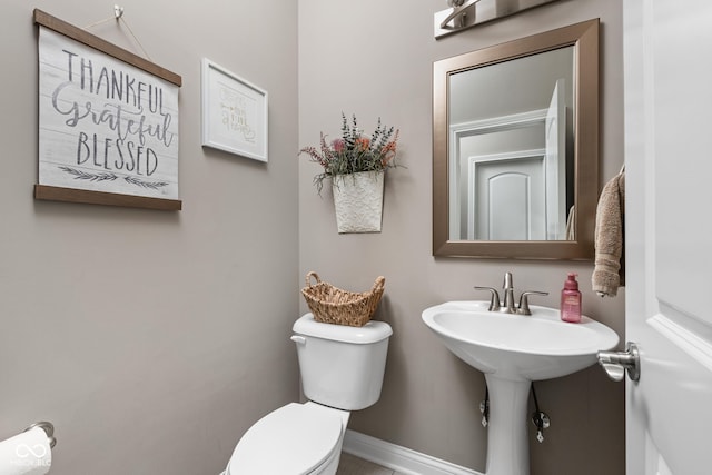 863 N Park Trail Dr, Carmel, IN 46032 - half bath featuring toilet