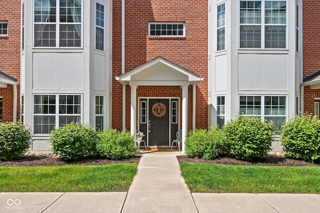 863 N Park Trail Dr, Carmel, IN 46032 - view of exterior entry with brick siding