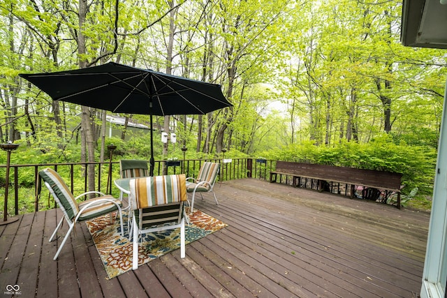 1334 Legacy Ct, Indianapolis, IN 46234 - wooden deck featuring outdoor dining space