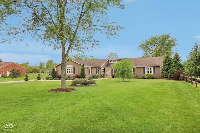4732 Ferguson Rd, Indianapolis, IN 46239 - view of front facade with a front yard