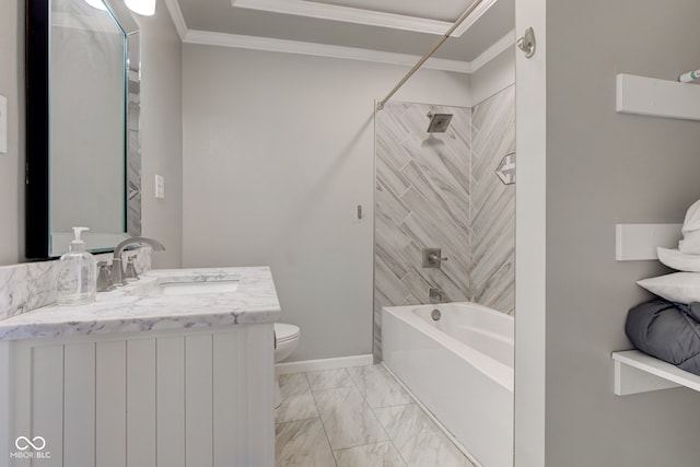 822 E King St, Kokomo, IN 46901 - full bath featuring shower / bath combination, crown molding, toilet, vanity, and baseboards