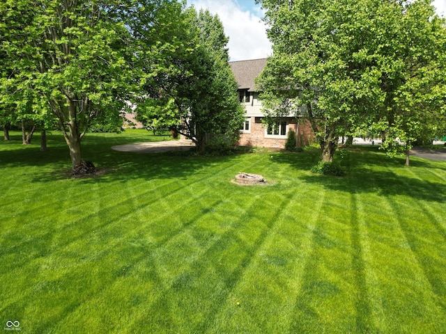 11021 Brentwood Ave, Zionsville, IN 46077 - view of grassy yard