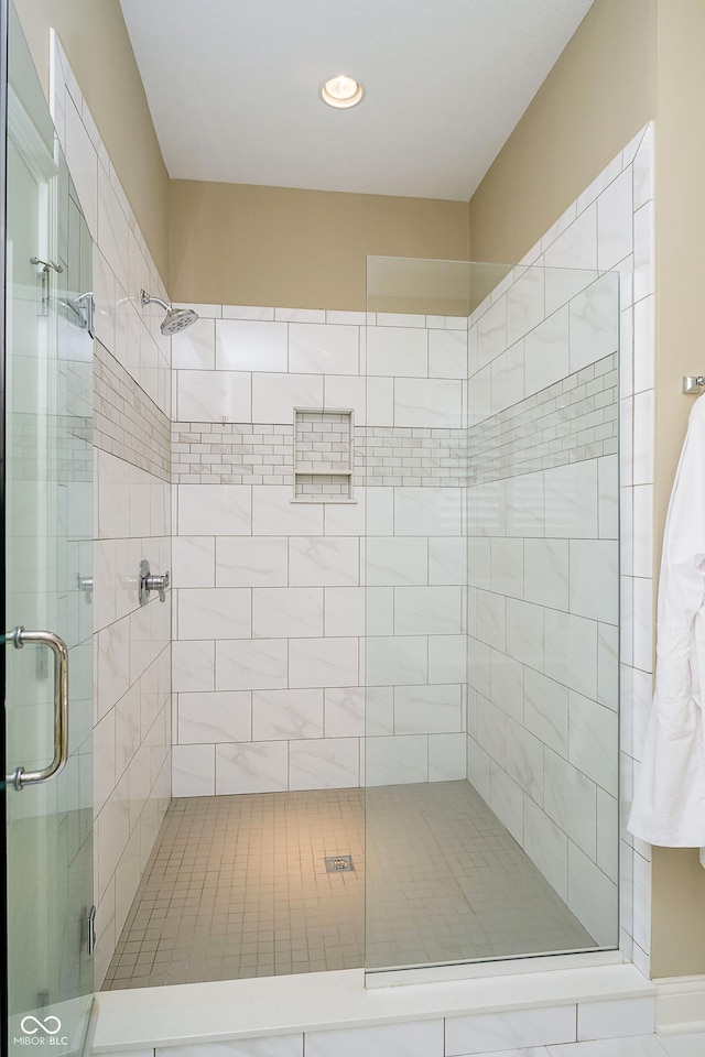 14003 Grannan Ln, Carmel, IN 46074 - bathroom featuring a shower stall and recessed lighting