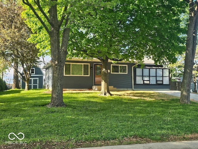 706 Alexander St, Greenwood, IN 46143 - view of front of house featuring a front lawn