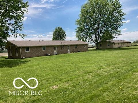 2940 W 53rd St, Anderson, IN 46011 - view of grassy yard