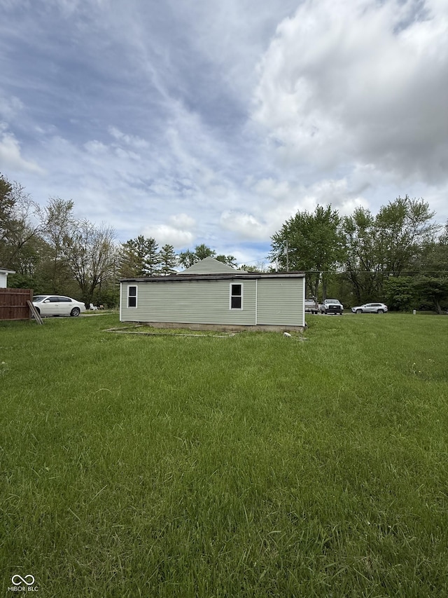 view of grassy yard