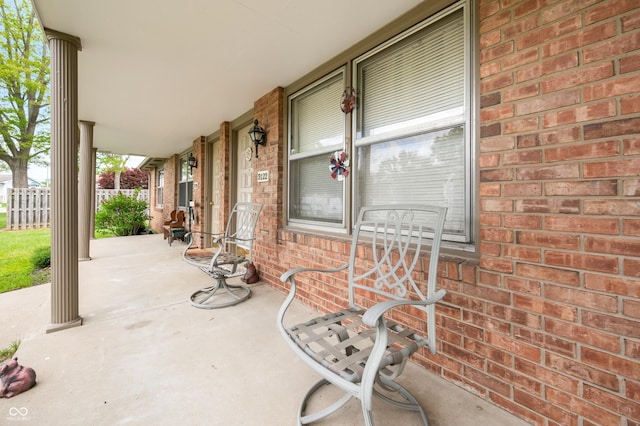 5120 Apache Ct, Columbus, IN 47203 - view of patio featuring covered porch
