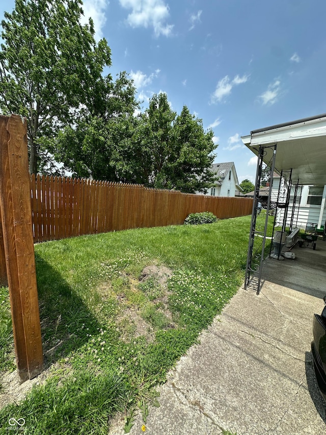 803 W 12th St, Anderson, IN 46016 - view of yard with a patio area