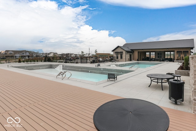 17346 Newton Main St, Westfield, IN 46074 - community pool with fence and a patio