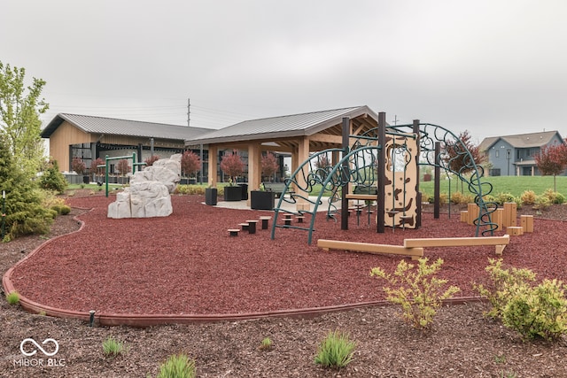 17346 Newton Main St, Westfield, IN 46074 - community play area featuring a gazebo