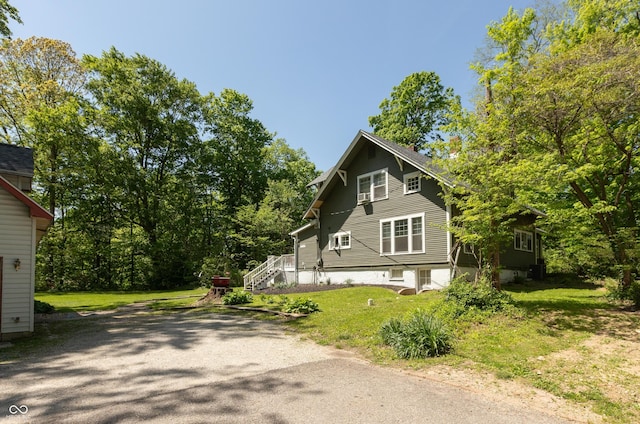 455 E Main St, Danville, IN 46122 - view of property exterior with a lawn